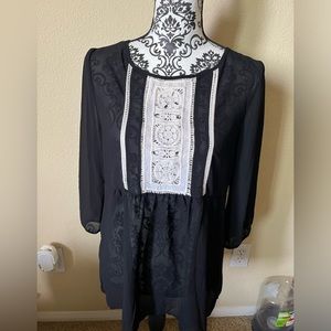 Monteau Sheer Top Size Large